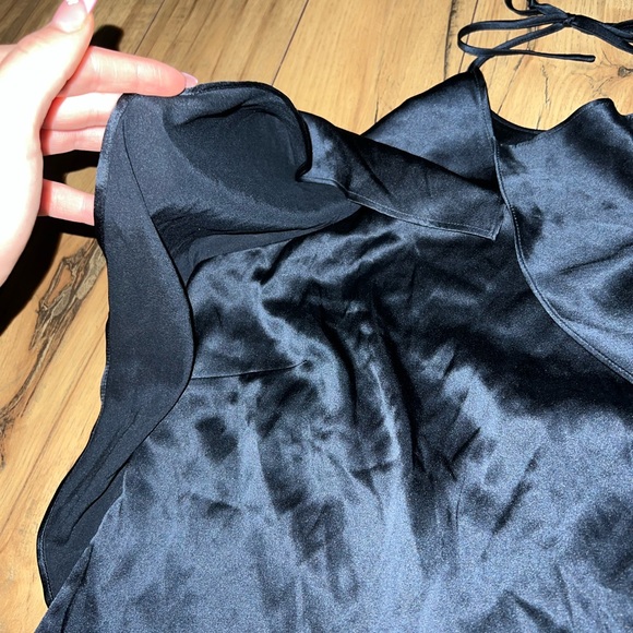 THEORY new with tags, silk ‘malvina’ halter top, size M. Navy blue - Picture 4 of 9